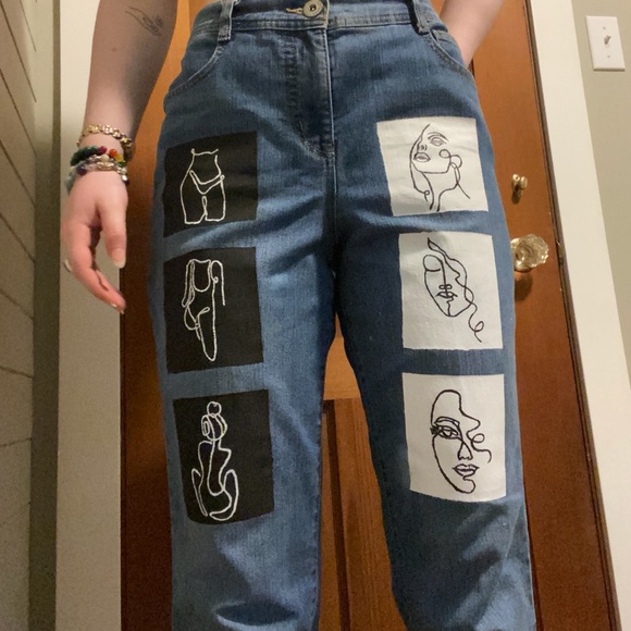 Hand painted line art jeans - Picture 2 of 5